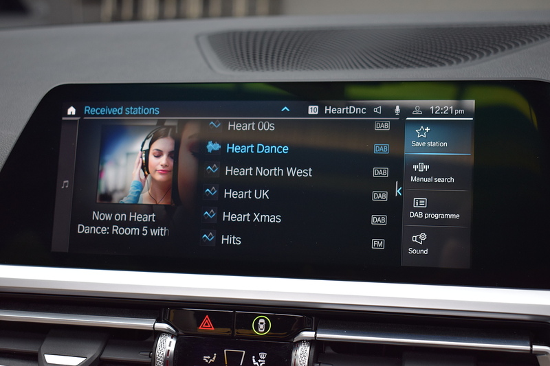 BMW 3 Series 2.0 330e 12kWh M Sport Saloon 4dr Petrol Plug-in Hybrid Auto Euro 6 (s/s) (292 ps) - U665