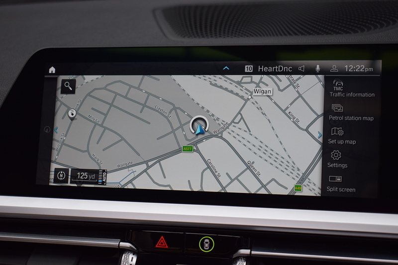 BMW 3 Series 2.0 330e 12kWh M Sport Saloon 4dr Petrol Plug-in Hybrid Auto Euro 6 (s/s) (292 ps) - U665