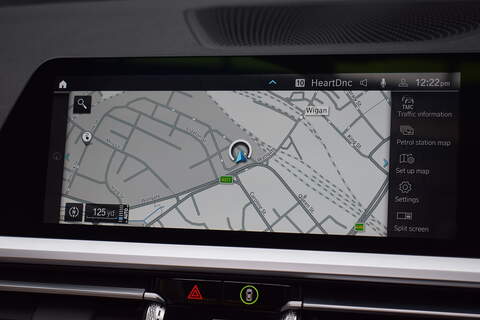 BMW 3 Series 2.0 330e 12kWh M Sport Saloon 4dr Petrol Plug-in Hybrid Auto Euro 6 (s/s) (292 ps) - U665