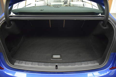 BMW 3 Series 2.0 330e 12kWh M Sport Saloon 4dr Petrol Plug-in Hybrid Auto Euro 6 (s/s) (292 ps) - U665