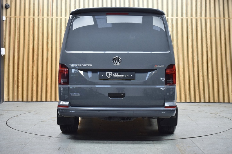 Volkswagen Transporter 2.0 BiTDI T32 Highline Panel Van 5dr Diesel DSG 4Motion SWB Euro 6 (s/s) (204 ps) - U667