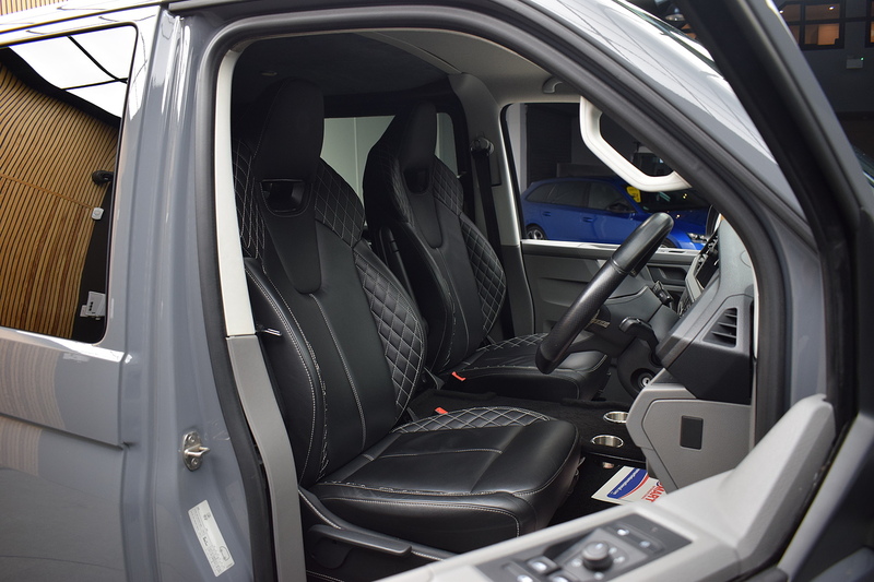 Volkswagen Transporter 2.0 BiTDI T32 Highline Panel Van 5dr Diesel DSG 4Motion SWB Euro 6 (s/s) (204 ps) - U667