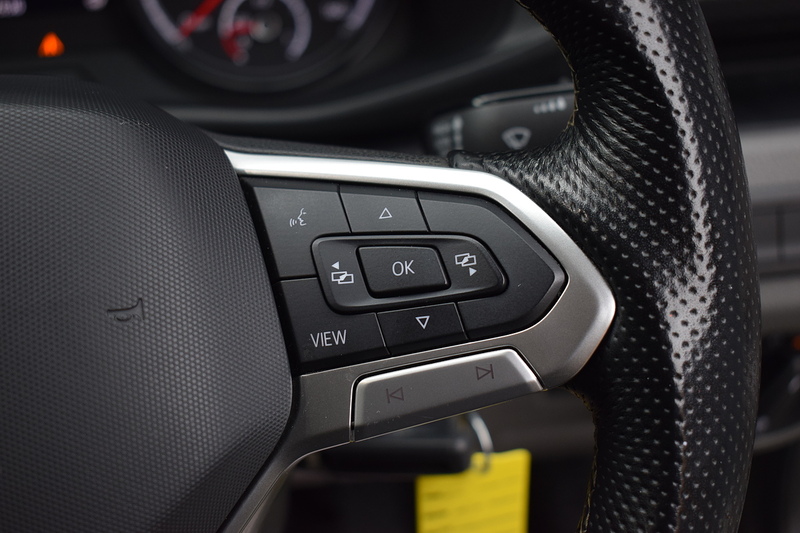 Volkswagen Transporter 2.0 BiTDI T32 Highline Panel Van 5dr Diesel DSG 4Motion SWB Euro 6 (s/s) (204 ps) - U667