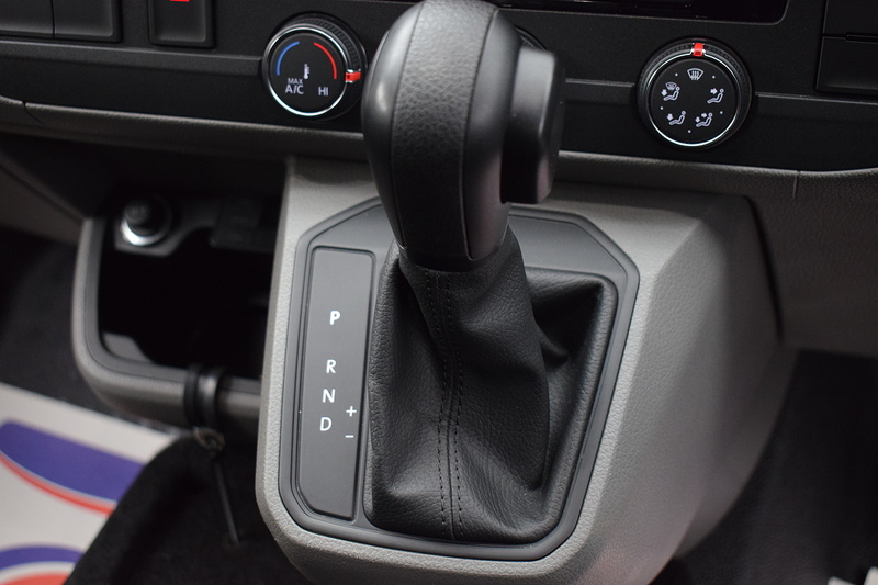 Volkswagen Transporter 2.0 BiTDI T32 Highline Panel Van 5dr Diesel DSG 4Motion SWB Euro 6 (s/s) (204 ps) - U667