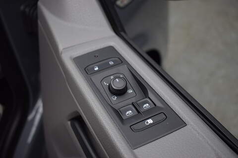 Volkswagen Transporter 2.0 BiTDI T32 Highline Panel Van 5dr Diesel DSG 4Motion SWB Euro 6 (s/s) (204 ps) - U667