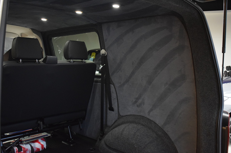 Volkswagen Transporter 2.0 BiTDI T32 Highline Panel Van 5dr Diesel DSG 4Motion SWB Euro 6 (s/s) (204 ps) - U667