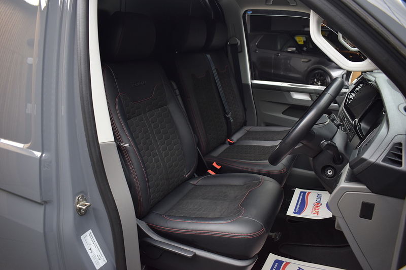 Volkswagen Transporter 2.0 BiTDI T32 Sportline Black Edition Panel Van 5dr Diesel DSG FWD SWB Euro 6 (s/s) (204 ps) - U669