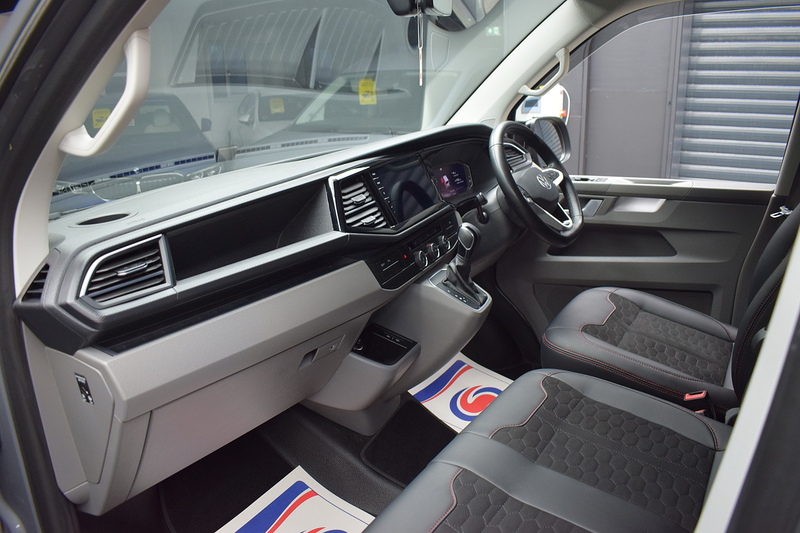 Volkswagen Transporter 2.0 BiTDI T32 Sportline Black Edition Panel Van 5dr Diesel DSG FWD SWB Euro 6 (s/s) (204 ps) - U669