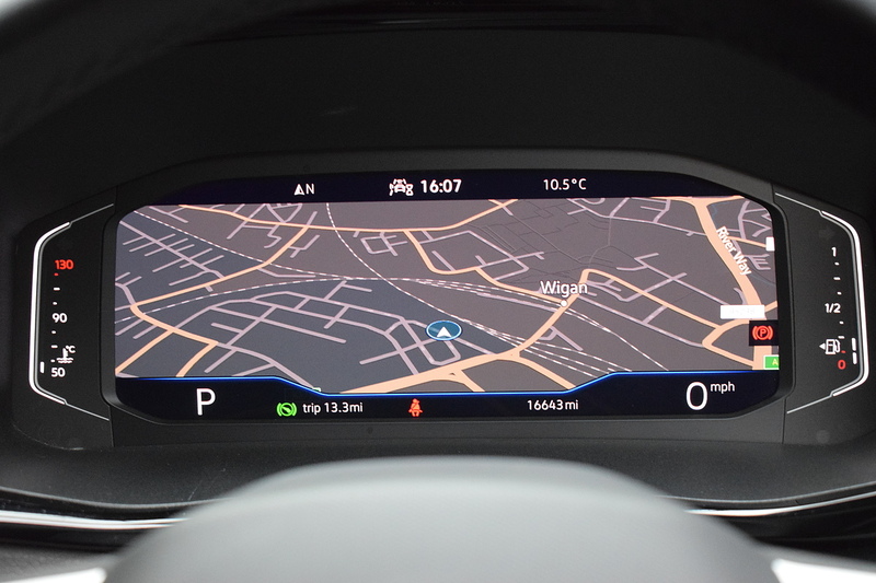 Volkswagen Transporter 2.0 BiTDI T32 Sportline Black Edition Panel Van 5dr Diesel DSG FWD SWB Euro 6 (s/s) (204 ps) - U669