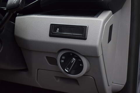 Volkswagen Transporter 2.0 BiTDI T32 Sportline Black Edition Panel Van 5dr Diesel DSG FWD SWB Euro 6 (s/s) (204 ps) - U669