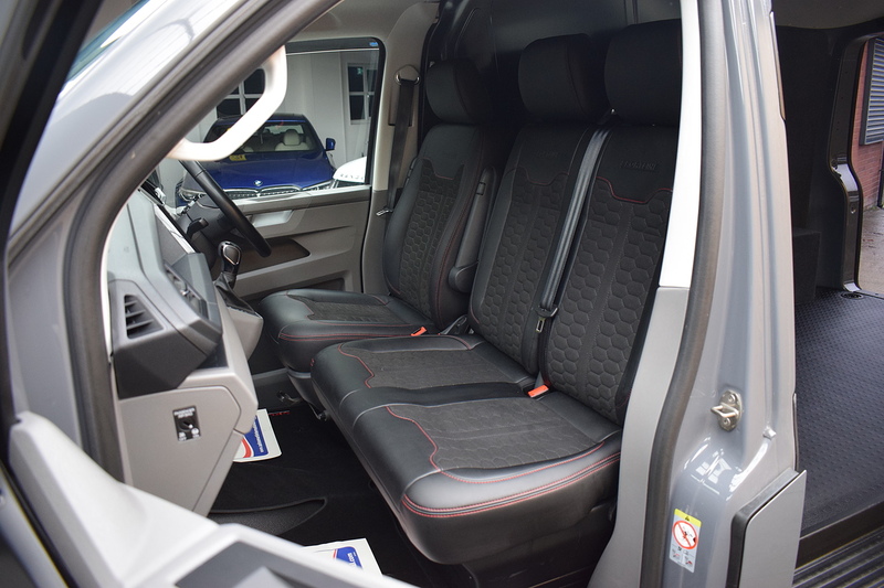 Volkswagen Transporter 2.0 BiTDI T32 Sportline Black Edition Panel Van 5dr Diesel DSG FWD SWB Euro 6 (s/s) (204 ps) - U669