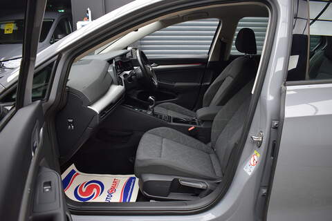 Volkswagen Golf 2.0 TDI Life Hatchback 5dr Diesel Manual Euro 6 (s/s) (115 ps) - U673