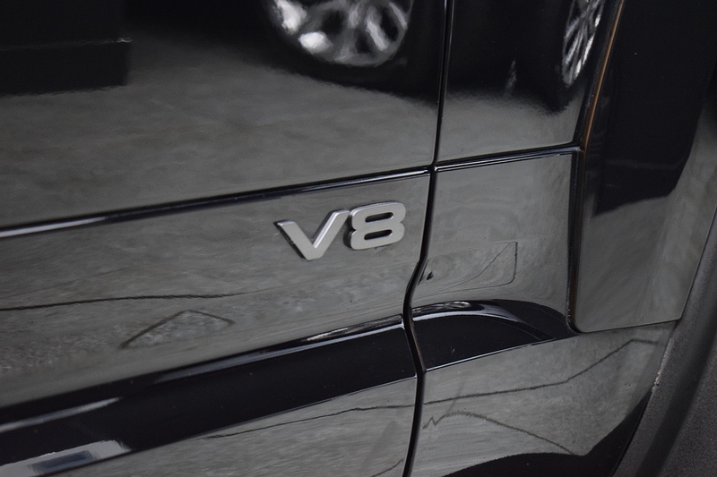 Land Rover Defender 110 5.0 P525 V8 SUV 5dr Petrol Auto 4WD Euro 6 (s/s) (525 ps) - U679