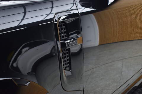 Land Rover Defender 110 5.0 P525 V8 SUV 5dr Petrol Auto 4WD Euro 6 (s/s) (525 ps) - U679