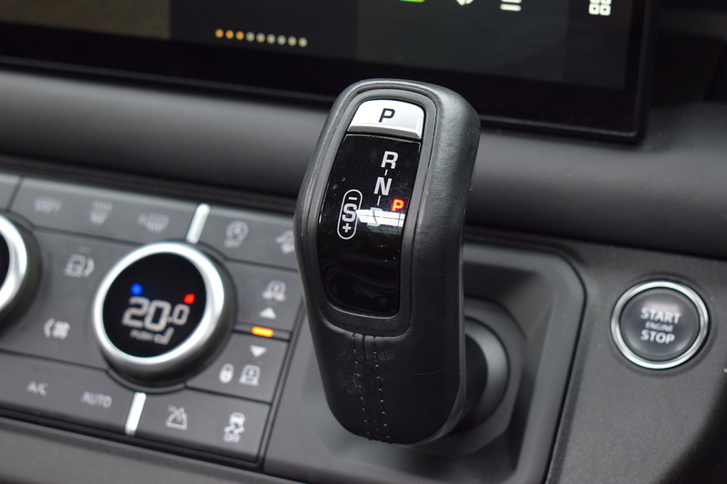 Land Rover Defender 110 5.0 P525 V8 SUV 5dr Petrol Auto 4WD Euro 6 (s/s) (525 ps) - U679