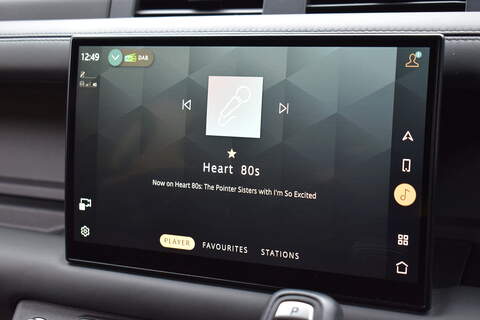 Land Rover Defender 110 5.0 P525 V8 SUV 5dr Petrol Auto 4WD Euro 6 (s/s) (525 ps) - U679