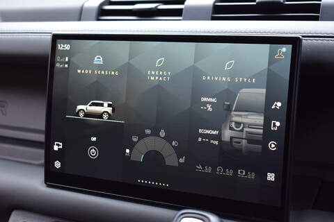 Land Rover Defender 110 5.0 P525 V8 SUV 5dr Petrol Auto 4WD Euro 6 (s/s) (525 ps) - U679
