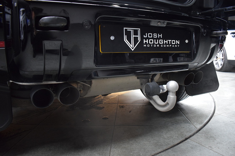 Land Rover Defender 110 5.0 P525 V8 SUV 5dr Petrol Auto 4WD Euro 6 (s/s) (525 ps) - U679