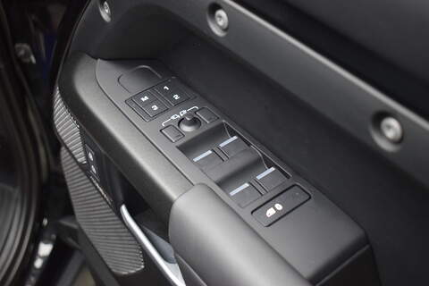 Land Rover Defender 110 5.0 P525 V8 SUV 5dr Petrol Auto 4WD Euro 6 (s/s) (525 ps) - U679