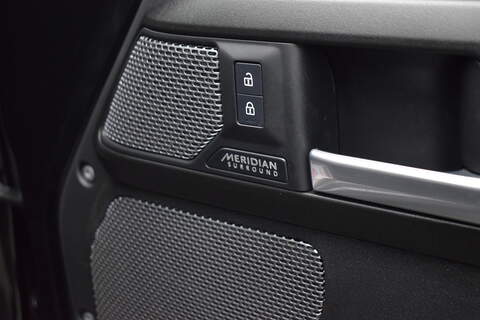 Land Rover Defender 110 5.0 P525 V8 SUV 5dr Petrol Auto 4WD Euro 6 (s/s) (525 ps) - U679