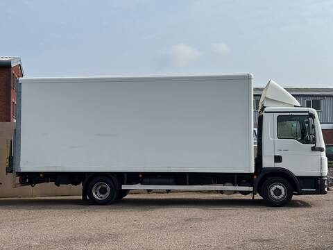 MAN TGL 7.180 4X2 BOX BB C - U186