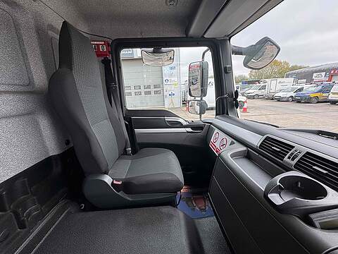 MAN TGL 12.220 4x2 BB Day - U243