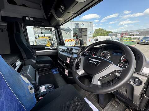 MAN TGX 26.500 6X2/2 Bls XLX - U264