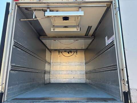 MAN 8.180BB Dual Comp Fridge Box  - U475
