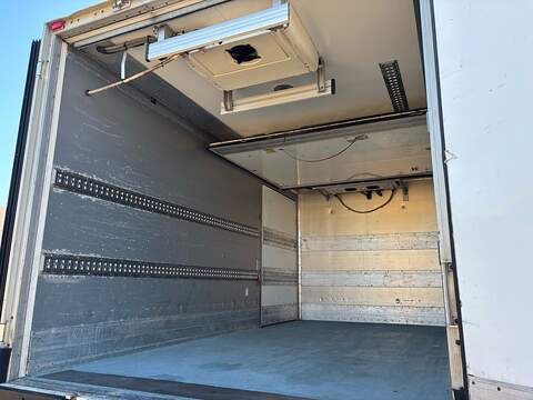 MAN 8.180BB Dual Comp Fridge Box  - U475