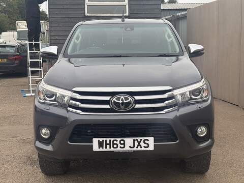Toyota Hilux D-4D Invincible - U498