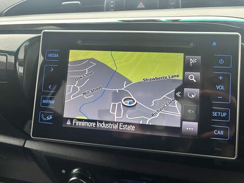 Toyota Hilux D-4D Invincible - U498