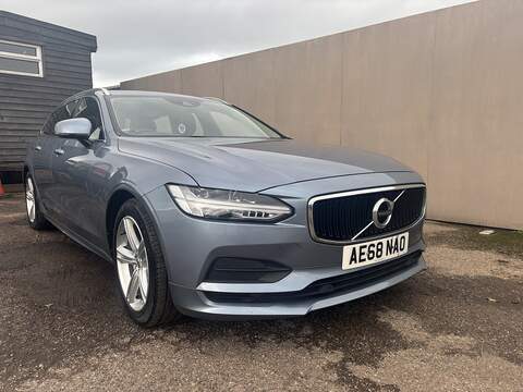 Volvo V90 D4 Momentum - U509