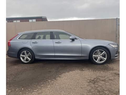 Volvo V90 D4 Momentum - U509