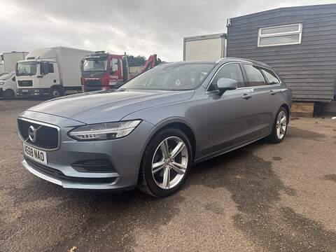Volvo V90 D4 Momentum - U509