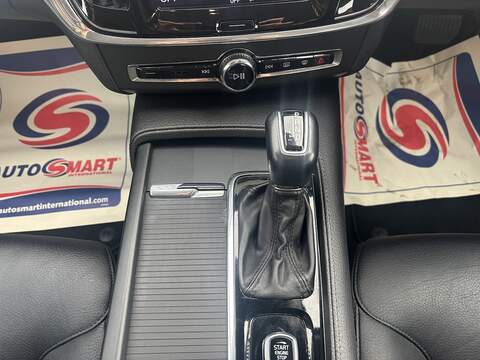 Volvo V90 D4 Momentum - U509