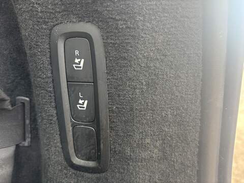 Volvo V90 D4 Momentum - U509