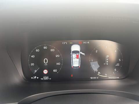 Volvo V90 D4 Momentum - U509