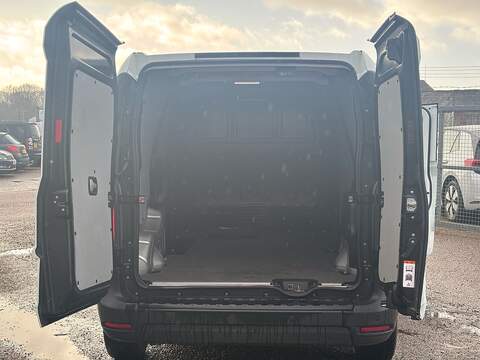 LEVC VN5 Business - U561