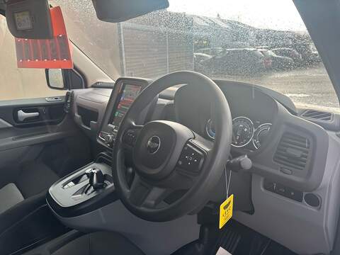 LEVC VN5 Business - U561