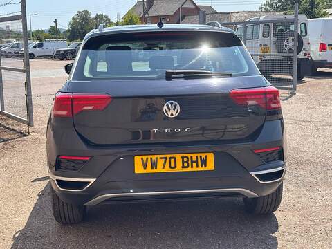Volkswagen T-Roc TSI EVO SE - U586