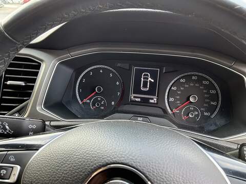 Volkswagen T-Roc TSI EVO SE - U586