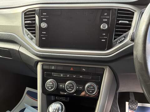 Volkswagen T-Roc TSI EVO SE - U586