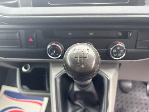 Volkswagen Transporter TDI T30 Startline - U590