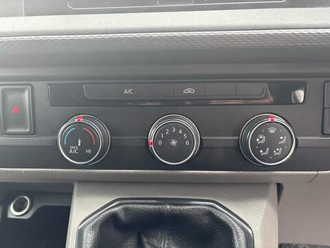 Volkswagen Transporter TDI T30 Startline - U590