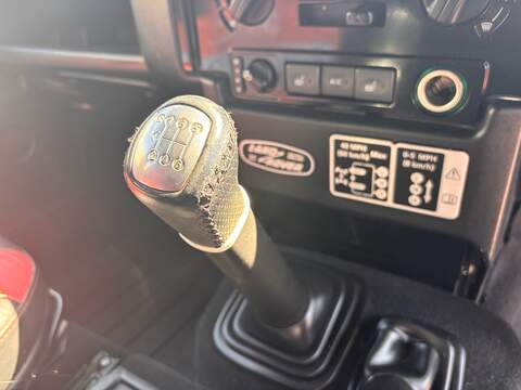 Land Rover Defender 110 TDCi Adventure - U640