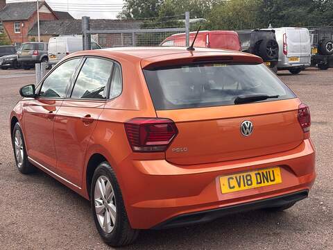 Volkswagen Polo TSI SE - U646