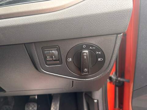 Volkswagen Polo TSI SE - U646