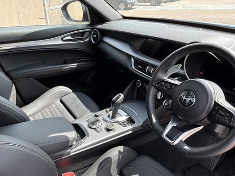 Alfa Romeo Stelvio T Veloce - U651