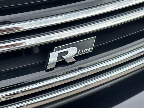 Volkswagen Tiguan TDI BlueMotion Tech R-Line - U652