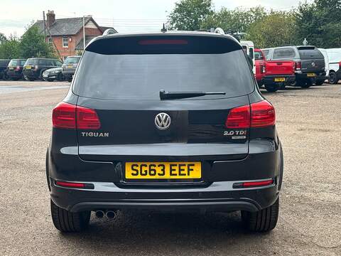 Volkswagen Tiguan TDI BlueMotion Tech R-Line - U652